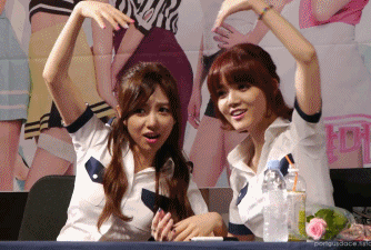 바보 두명.gif | 인스티즈