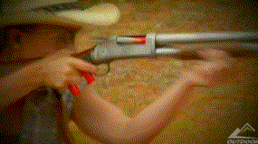 샷건 연속으로 쏘는 여자.gif | 인스티즈