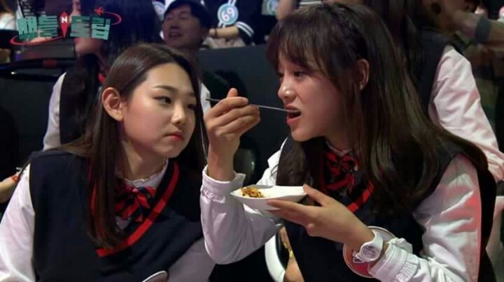 ioi) 밥 먹자는 말에 가장 먼저 일어난 멤버 | 인스티즈