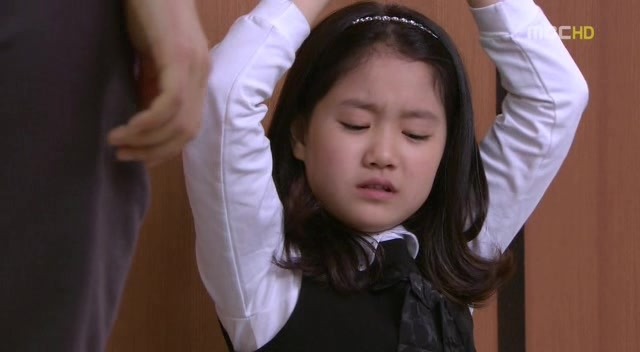 [지붕킥] 샌드위치 많이 먹기 대회에 참가한 세경 | 인스티즈