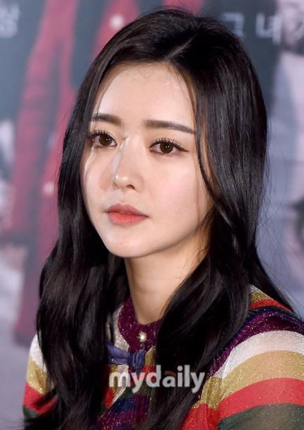 오늘자 홍수아 ㄷㄷㄷ | 인스티즈