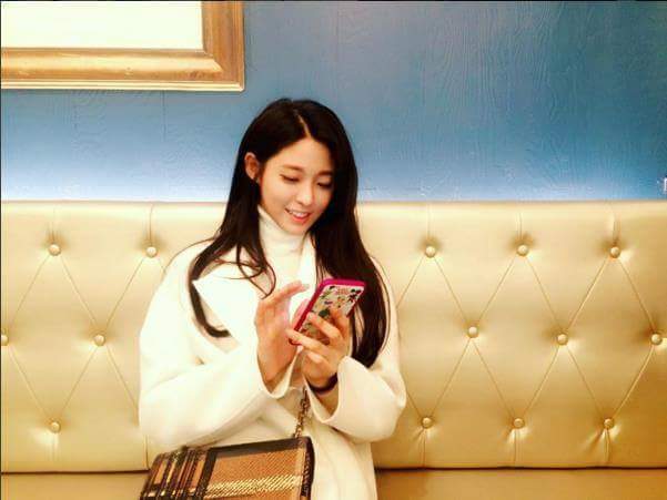오늘자 설기현 말고 설현 | 인스티즈