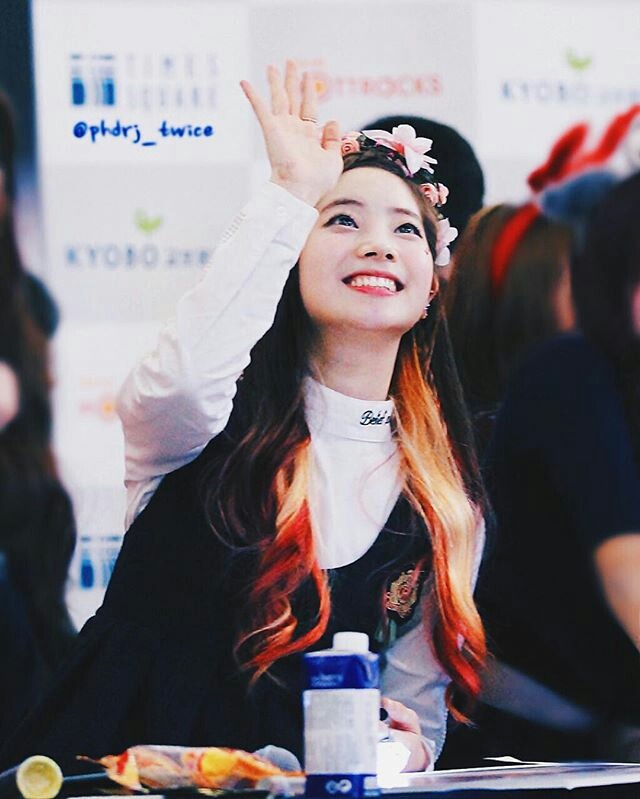 진사 가서 잘 자고있을지 걱정되서 올려보는 트와이스 다현 | 인스티즈