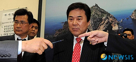 각종 삿대질(일명 : 너 고소!)짤 모음집.jpg | 인스티즈