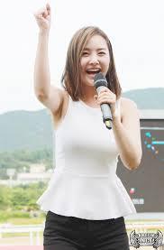 우희 겨드랑이 움짤.GIF (feat.아이유는 진정 나를 저격한건가...) | 인스티즈