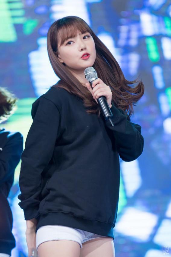 [여자친구] 161028 통일공감콘서트 여자친구 예린 사진 | 인스티즈