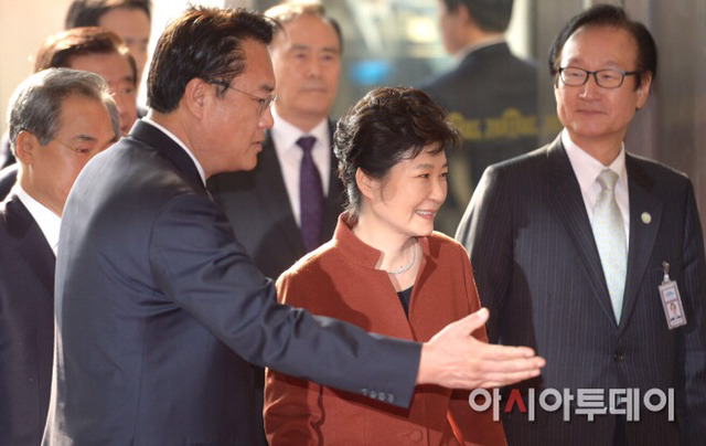 오늘자 박근혜 | 인스티즈