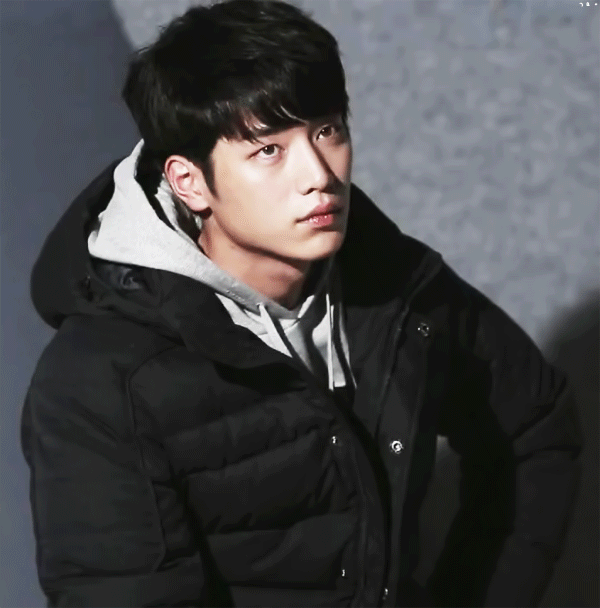 설현이 눈을 못 떼는 남자.gif | 인스티즈