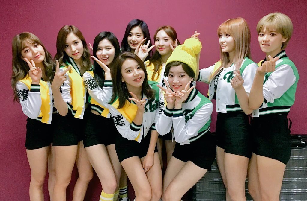 오늘자 트와이스 단체사진.jpg | 인스티즈