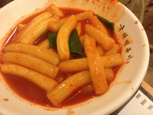 밀 떡볶이 vs 쌀 떡볶이 | 인스티즈