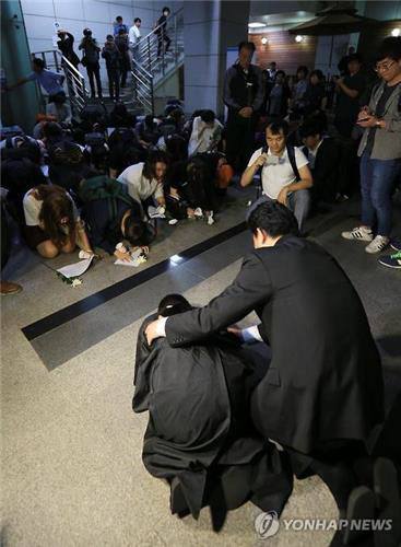 대학 가려고 월급 144만원서 100만원씩 적금 부은 '구의역 김군' | 인스티즈