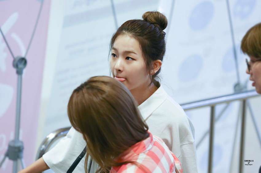 레드벨벳 슬기의 귀여운 버릇.gif | 인스티즈