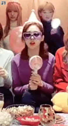 트와이스 상큼하지만 역시 서열 9위 쫄보 맏내 나연이 ㅋㅋㅋㅋ | 인스티즈