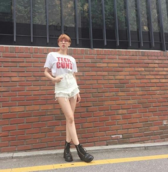영어문구가 적혀진 옷을 함부로 입으면 큰일나는 이유 | 인스티즈