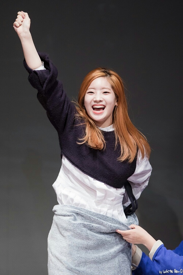 [트와이스] 풍선을 놓쳐서 시무룩한 다현이 | 인스티즈