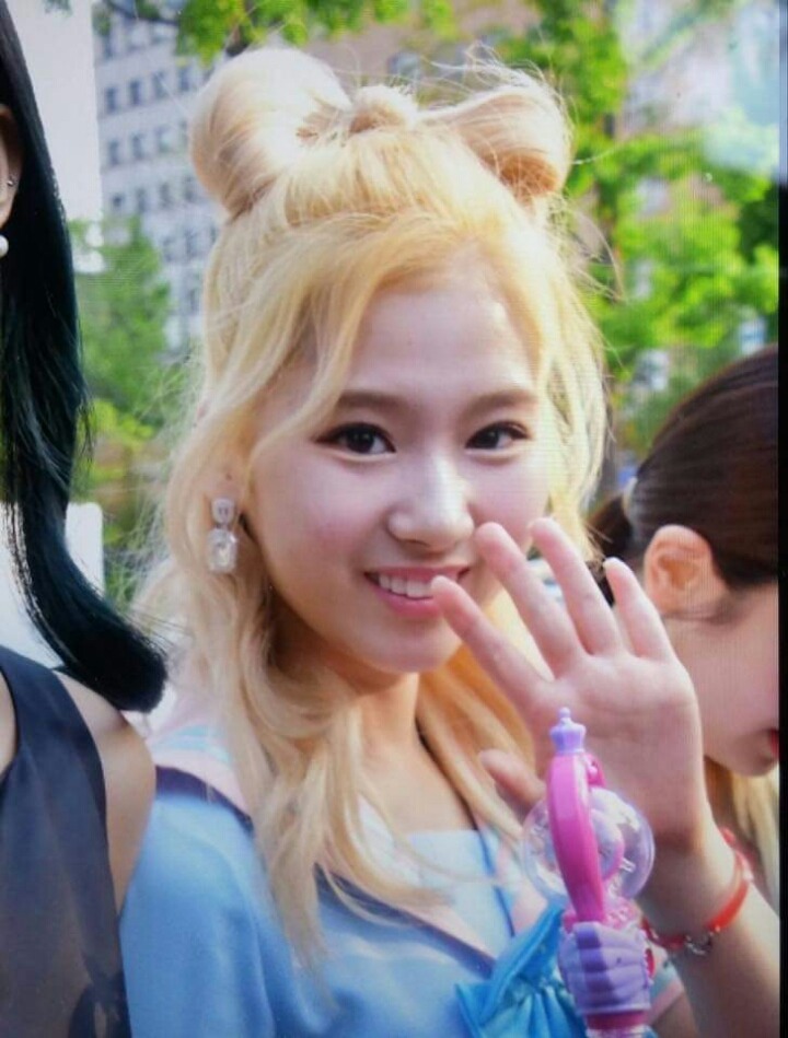 오늘자 정연 사나 | 인스티즈