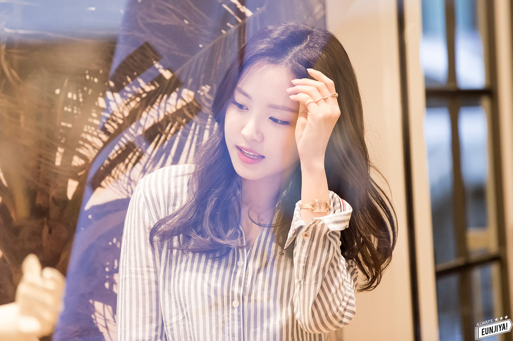 진짜 어떻게 이렇게 예쁘냐♥ | 인스티즈