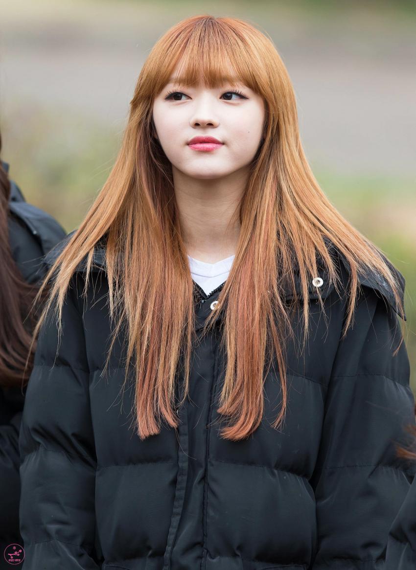 볼이랑 입술이 귀여운 오마이걸 유아 | 인스티즈