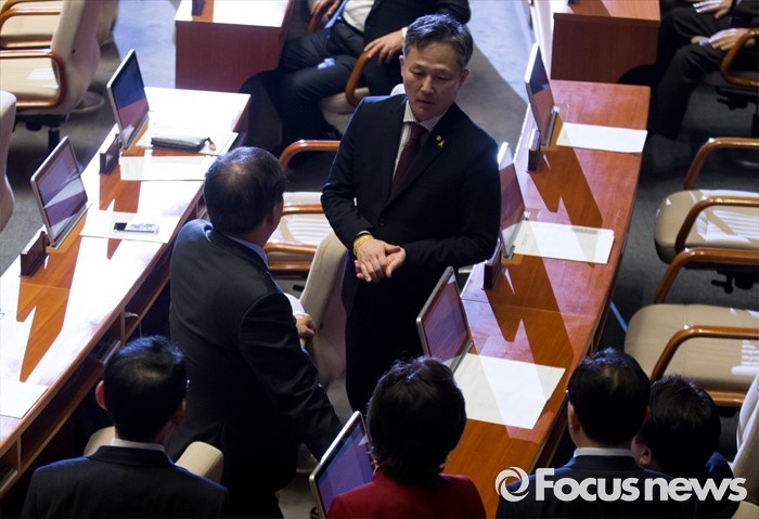 새누리당 찾아간 표창원 의원ㄷㄷㄷㄷ | 인스티즈