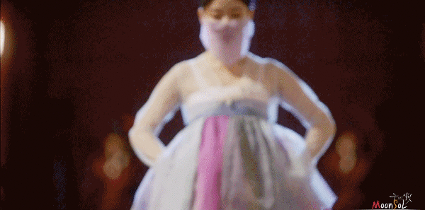 김유정 남자에서 여자가 될때.gif | 인스티즈