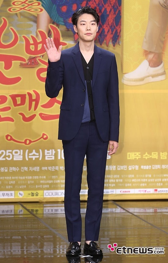 오늘자 안타까운 류준열. jpg | 인스티즈