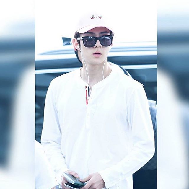 브랜드 디자인 도용한 아이돌 가수 홈마스터 (feat. 팬아터) | 인스티즈