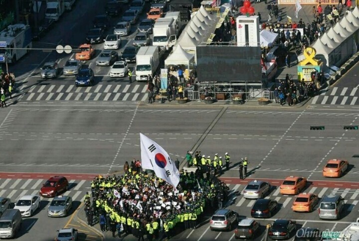퍄ㄷㄷ 광화문에 애국보수 300만명 집결ㄷㄷ | 인스티즈