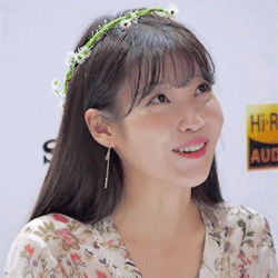 화관 쓴 아이유.gif | 인스티즈