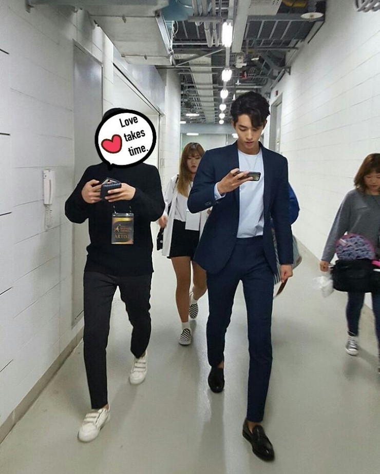 쿼트 이미지