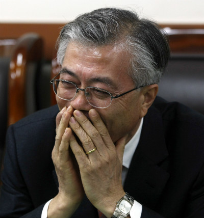 문재인이 여성들에게 인기있는 이유 중 하나라고 생각되는 것.jpg | 인스티즈