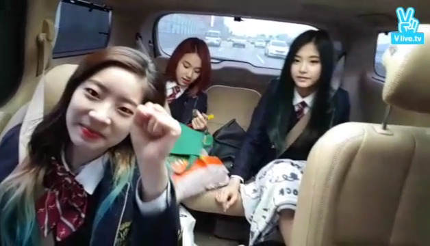 [TWICE] 흔한_급식단의_등교길. (광대 주의) | 인스티즈