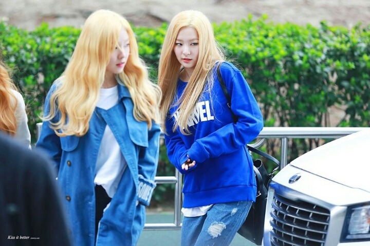 멤버들이 옷 못입는다고 놀렸던 슬기.JPG (레드벨벳) | 인스티즈