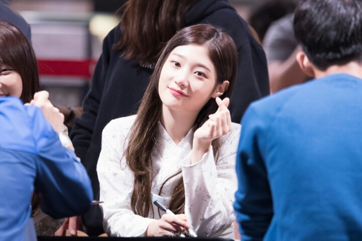 [다이아] 오늘자 팬싸인회 프리뷰- 채연,은채,예빈,은진 | 인스티즈