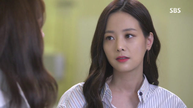 대놓고 러브라인인데 러브라인 아닌척하는 언니는 살아있다 구세경X김은향 | 인스티즈