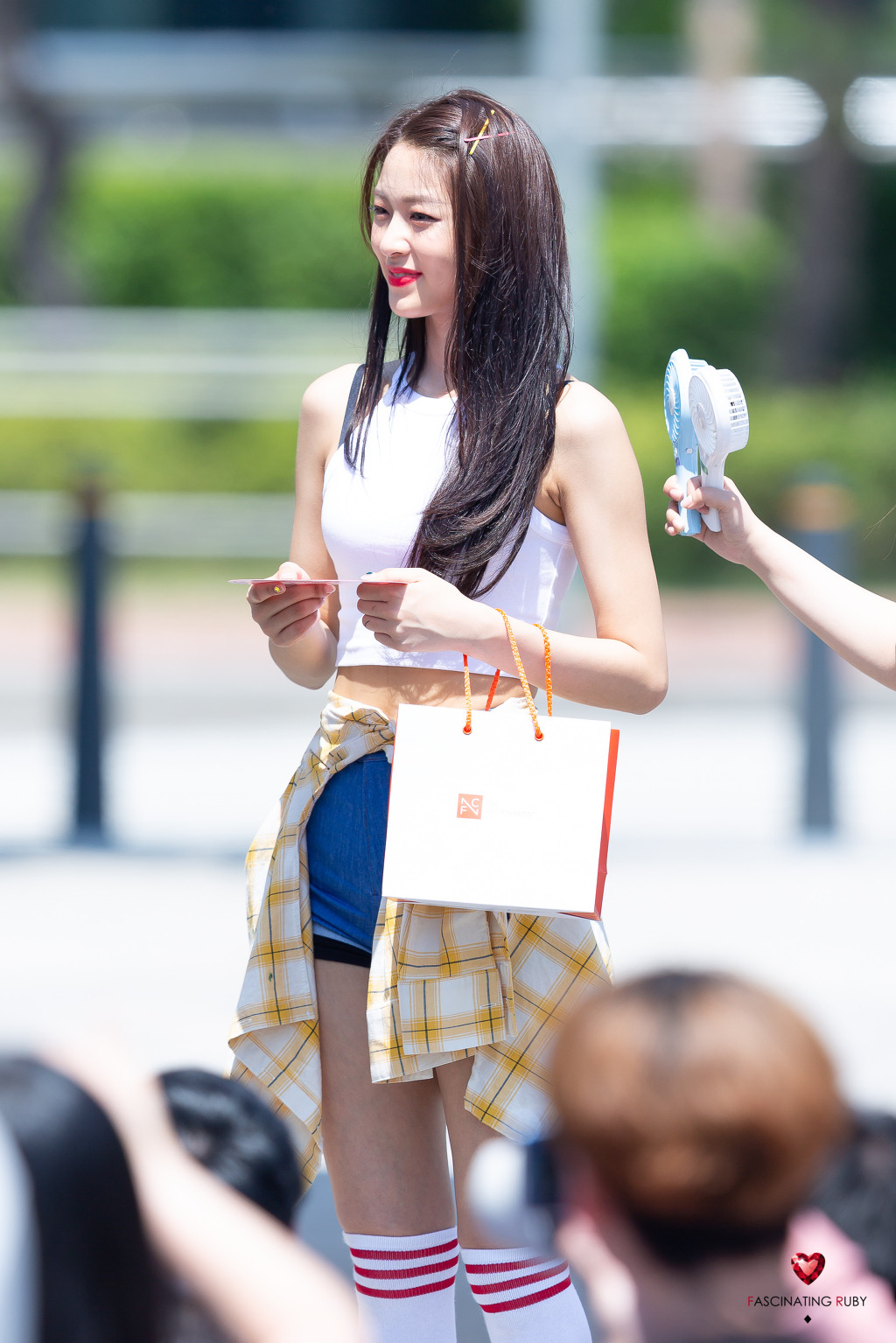 오늘 생일을 맞은 설현이.jpgif | 인스티즈