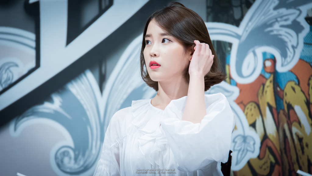 단발머리가 잘어울리는 아이유.jpgi | 인스티즈