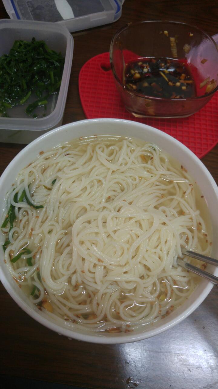국수먹방 이미지