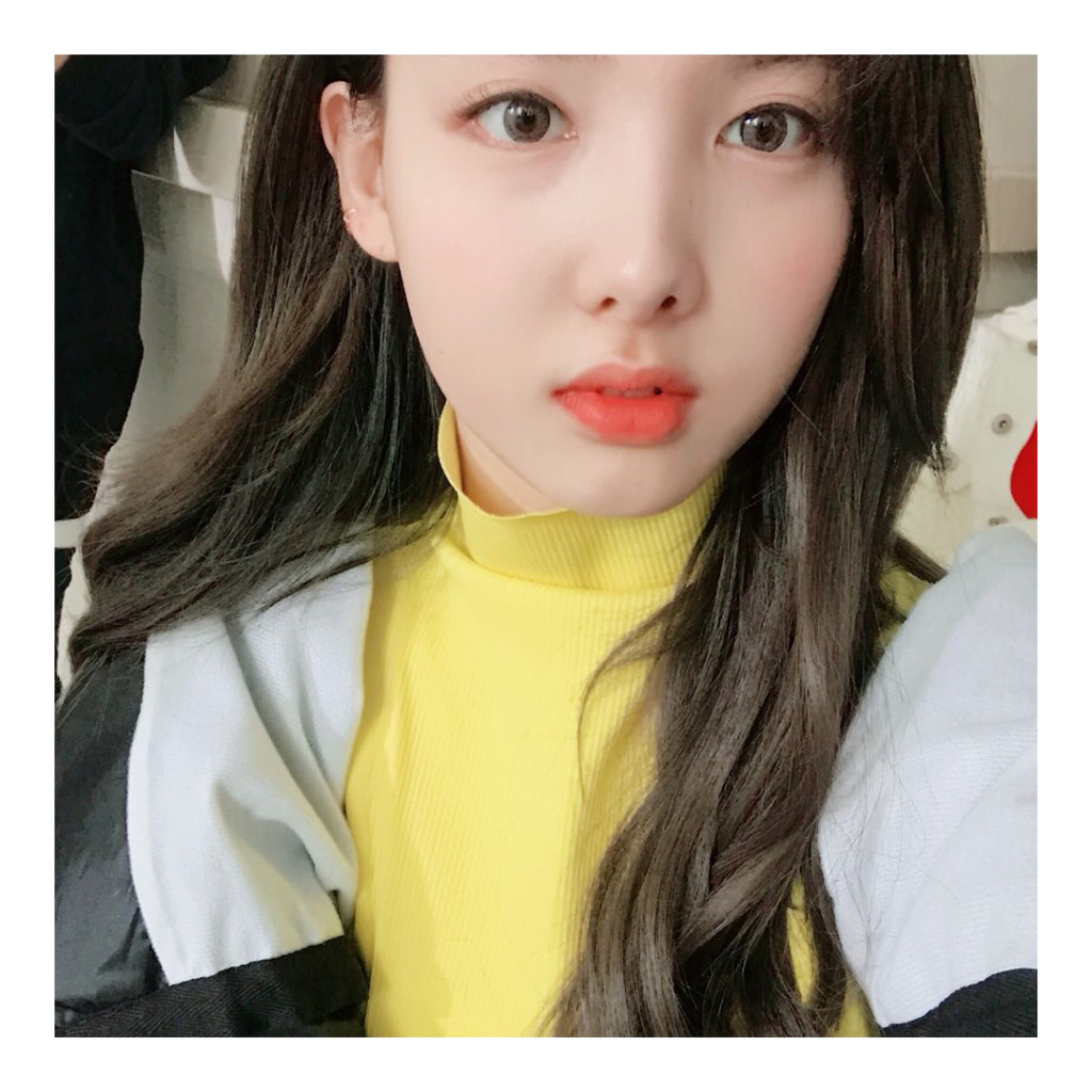 이제 시크해지고 싶은 나연 | 인스티즈