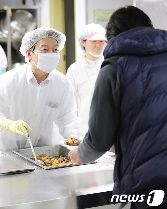 여기저기 바쁜 행보를 이어가는 안철수 당대표 | 인스티즈