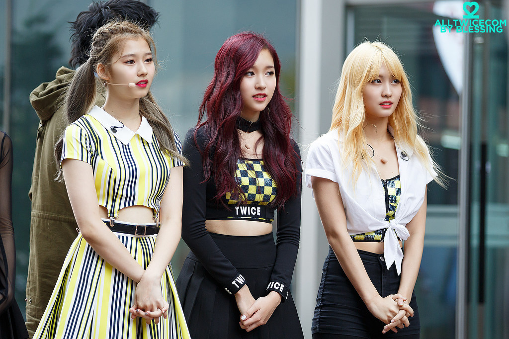 우아하게 시절 트와이스 사나.jpgif | 인스티즈