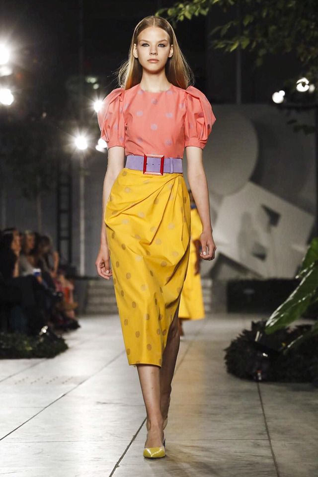 2018 S/S 캐롤리나 헤레라 컬렉션 | 인스티즈
