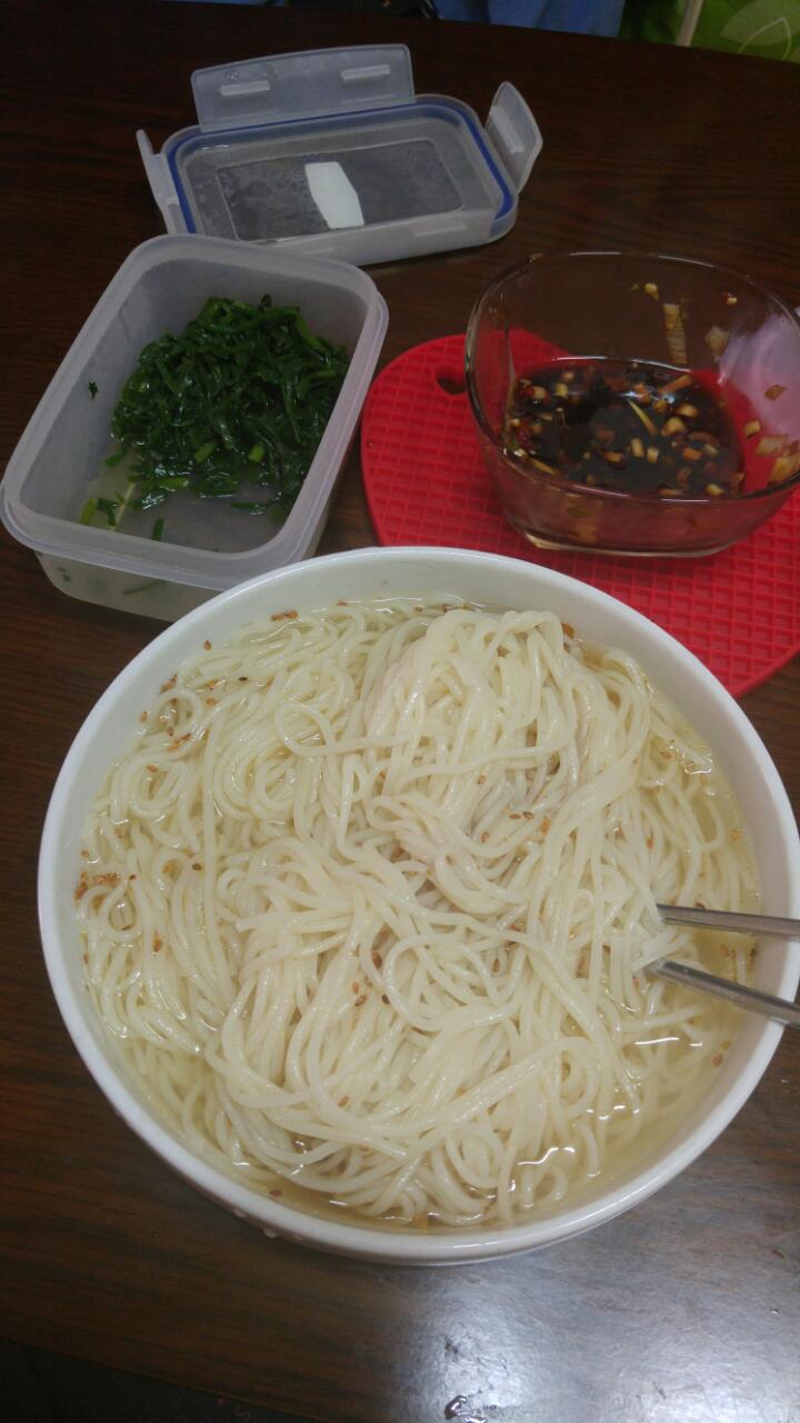 국수먹방 이미지
