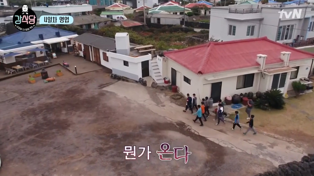 [강식당] 씨름하는 초딩 후배들 보고 신나서 점심값 18만원 내준 강호동.jpg | 인스티즈