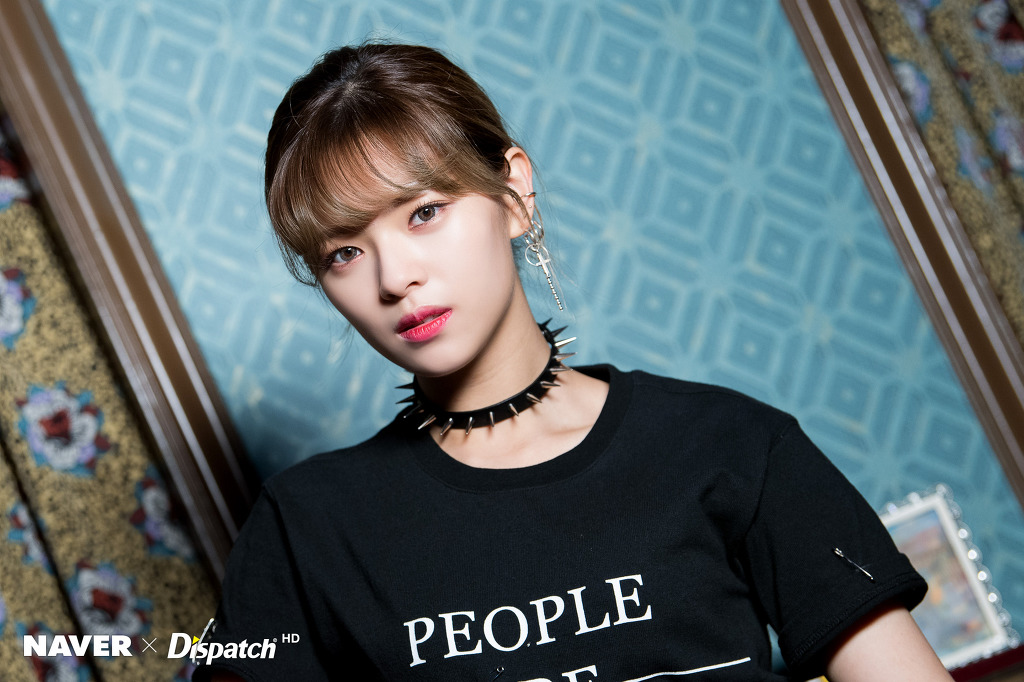 디스패치가 찍은 트와이스 정연 모모 쯔위 큰사진 | 인스티즈