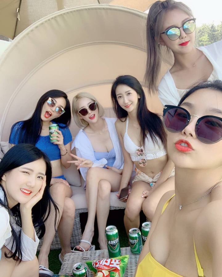 풀빌라 놀러간 두산 치어리더팀 수영복 | 인스티즈