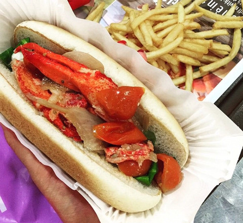 캐나다에만 있다는 맥도날드 랍스터 버거.jpg | 인스티즈