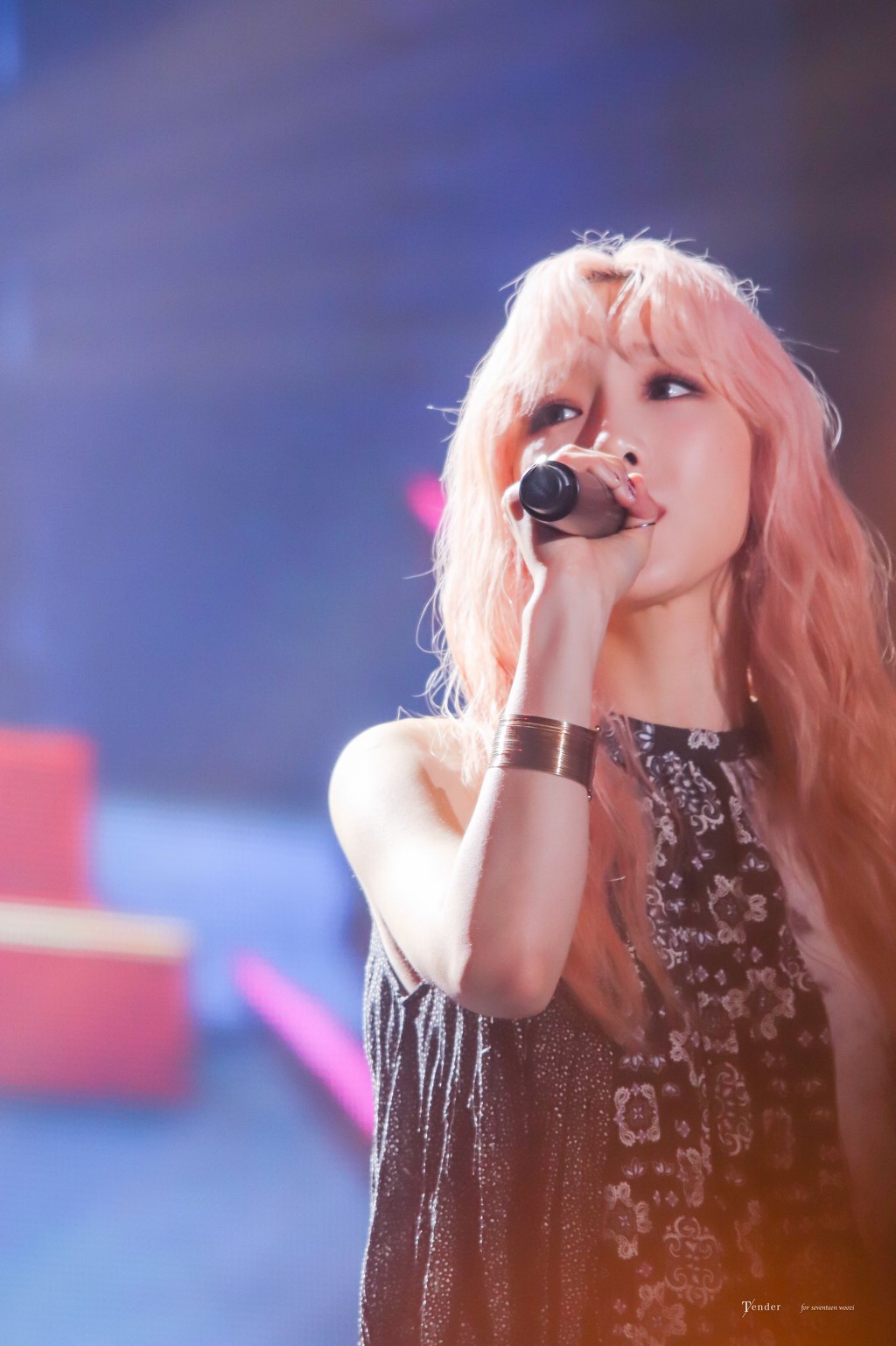 9993F4405E8769DA07DAEA