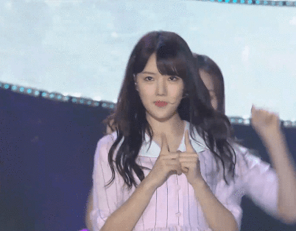 여자친구에서 윙크 젤 많이하는 애.gif | 인스티즈