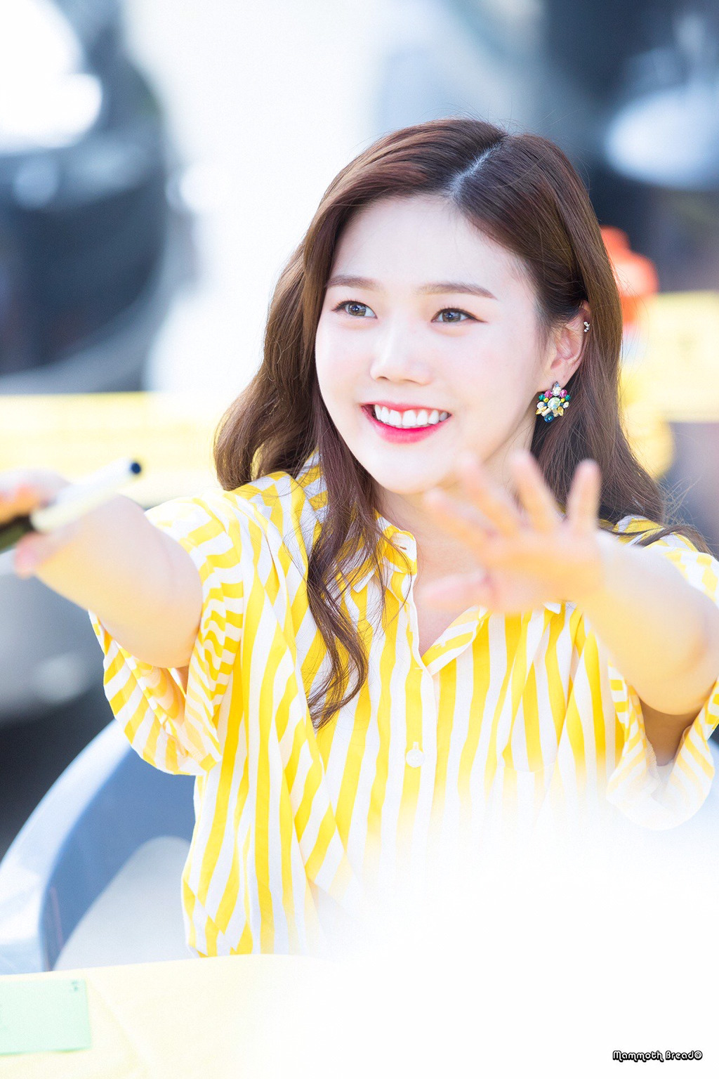 [오마이걸] 비도오고 해서 좀 쌀쌀해진 것 같아서 효정이 | 인스티즈