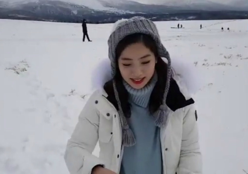홋카이도 설원에서 트와이스.jpgif | 인스티즈